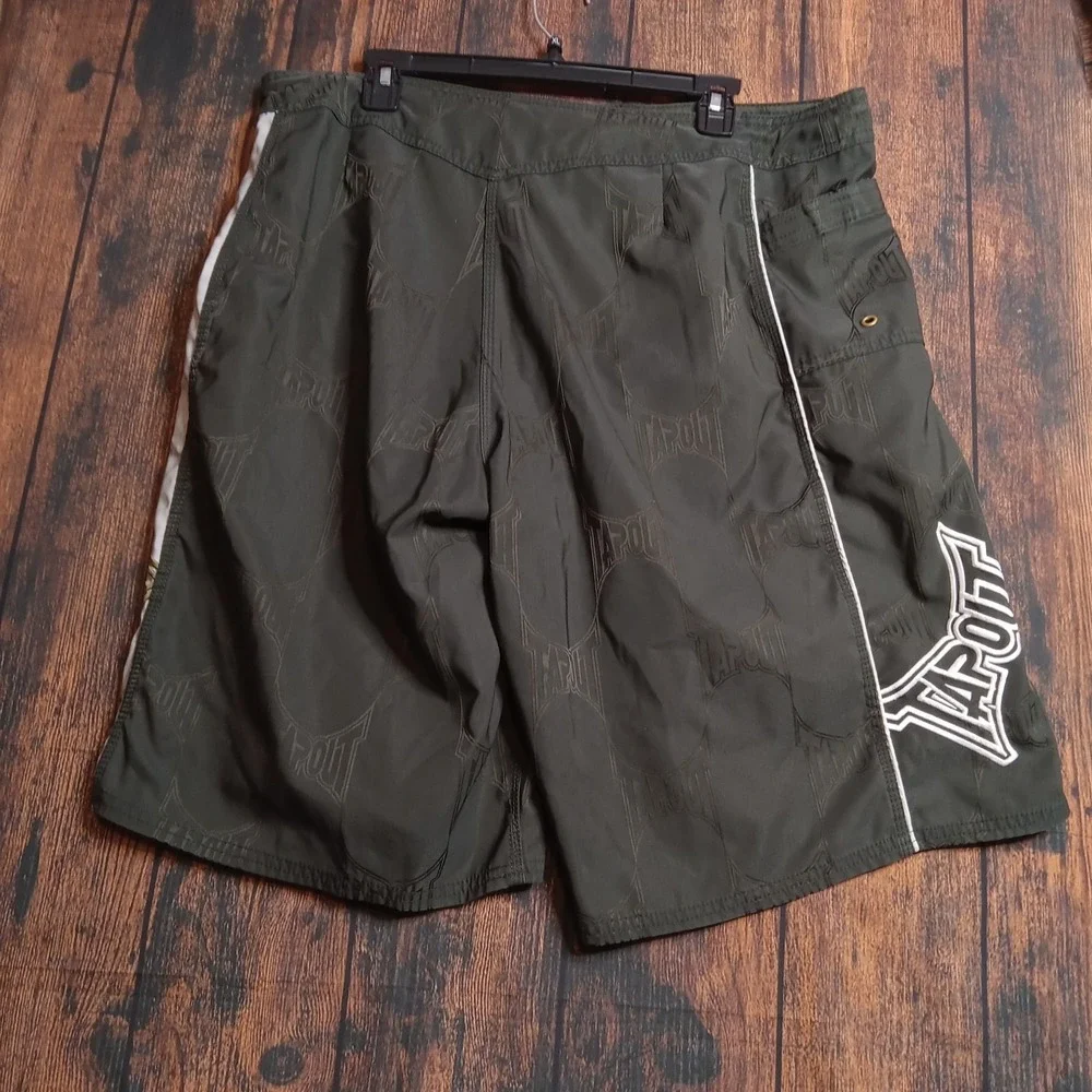 Tapout Men's Rash Guard Drawstring Size Large‎ Black